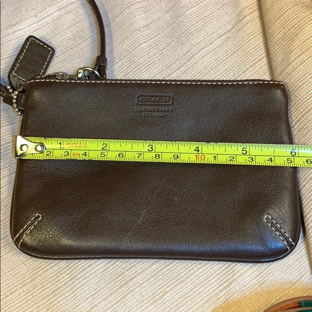 Coach never used☀️see